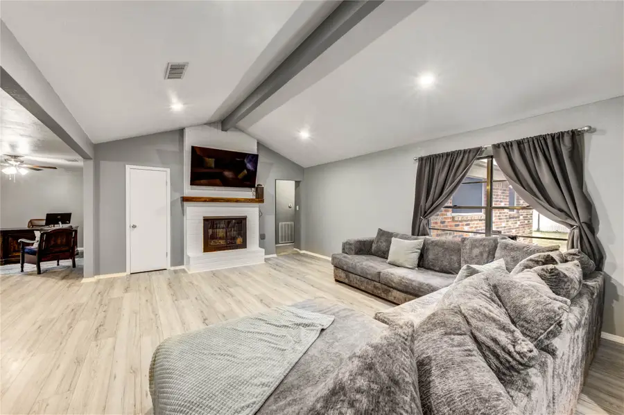 8510 Collingsdale Road, La Porte, TX 77571 - Image #3