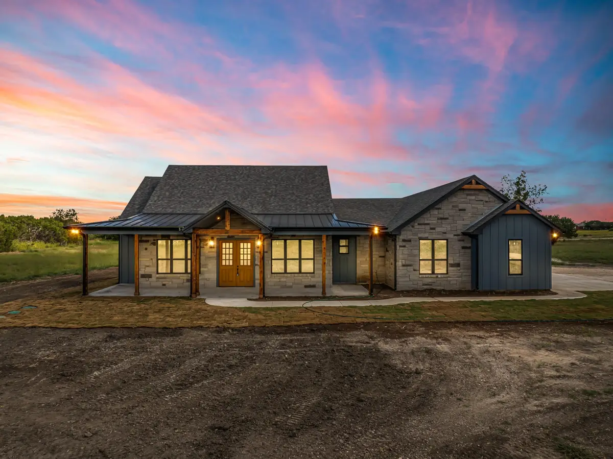 237 Cedar Bluff Loop, Gatesville, TX 76528 - Image #1
