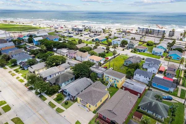 3619 Avenue S, Galveston, TX 77550