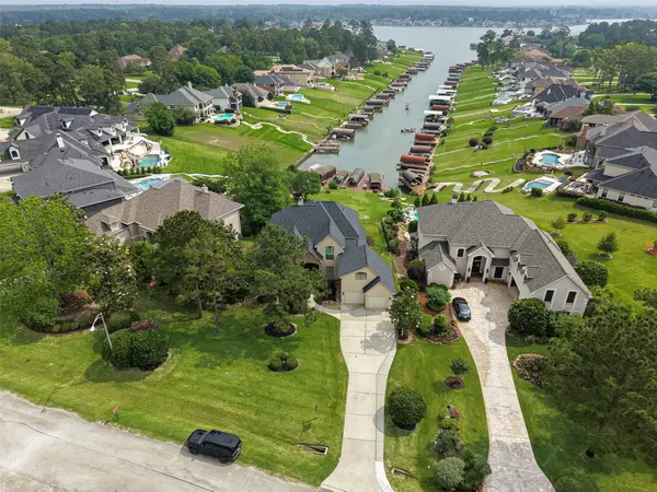 18818 E Cool Breeze Lane, Montgomery, TX 77356