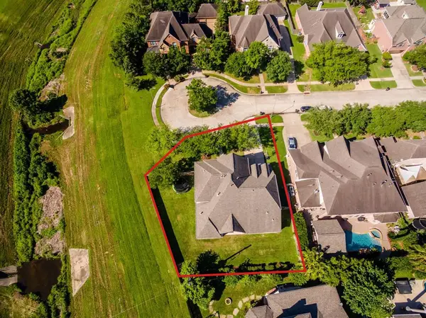 7935 Woodcrest Court, Sugar Land, TX 77479