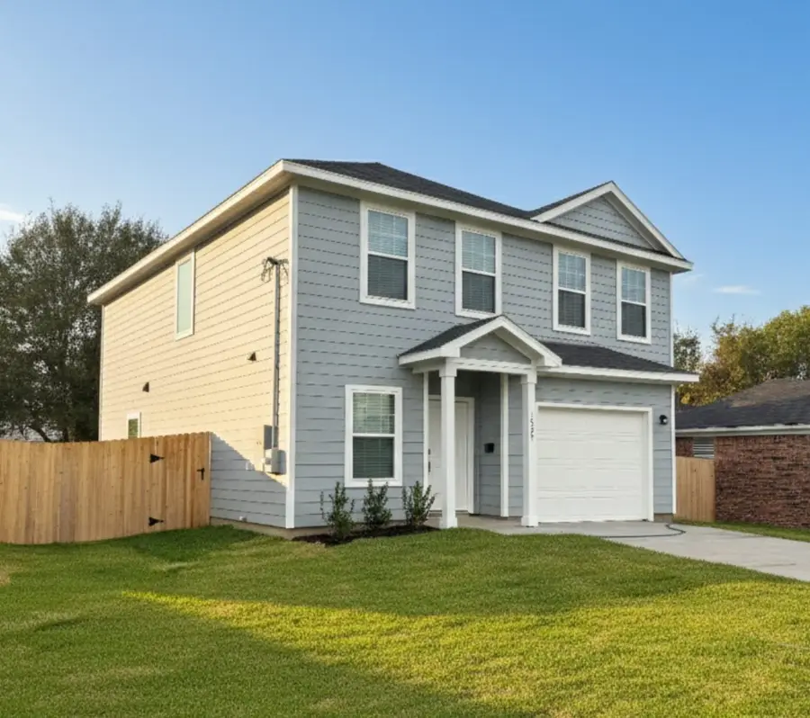 1825 Thompson St, Texas City, TX 77568 - Image #2