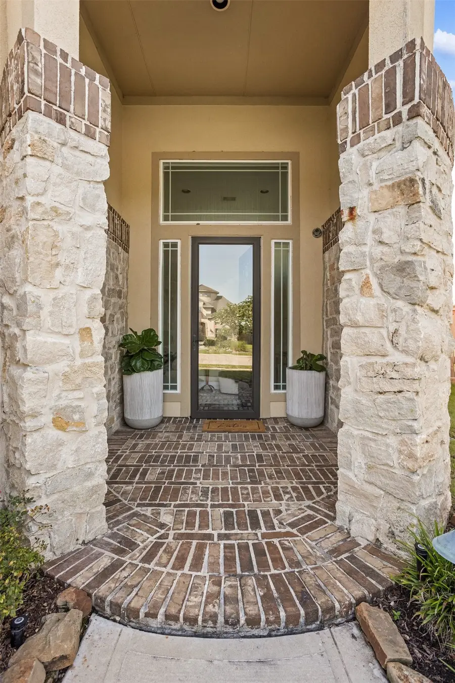 3427 Limestone Sky Court, Houston, TX 77059 - Image #2