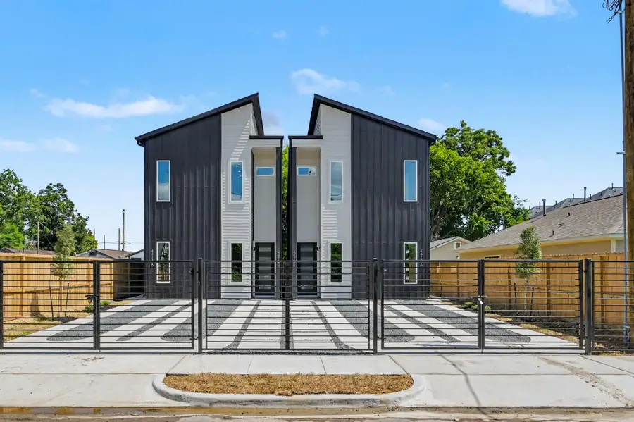 4415 Buck Street #A/B, Houston, TX 77020 - #2