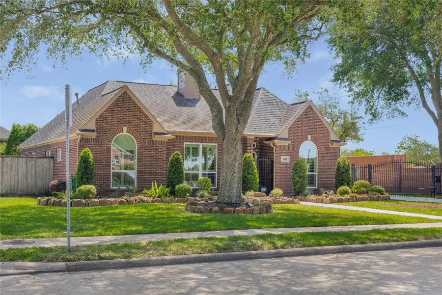 5219 Baywood Drive, Pasadena, TX 77505 - #2