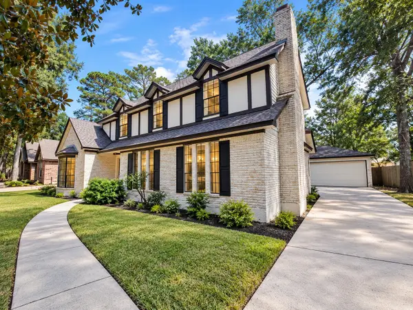 449 Stephen F Austin Drive, Conroe, TX 77302