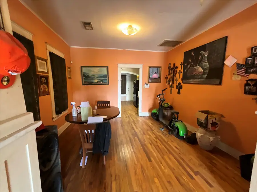 3315 Avenue O 1/2, Galveston, TX 77550 - #3
