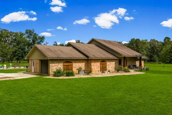 1109 Soda Loop E, Livingston, TX 77351