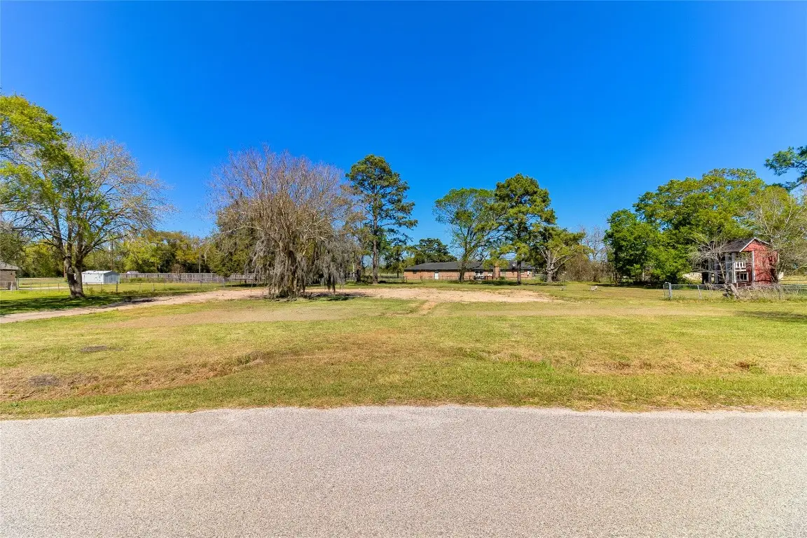 105 County Road 313, Sweeny, TX 77480 - #1