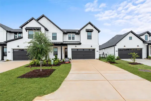 18207 W Shoreline Vista Lane, Cypress, TX 77433