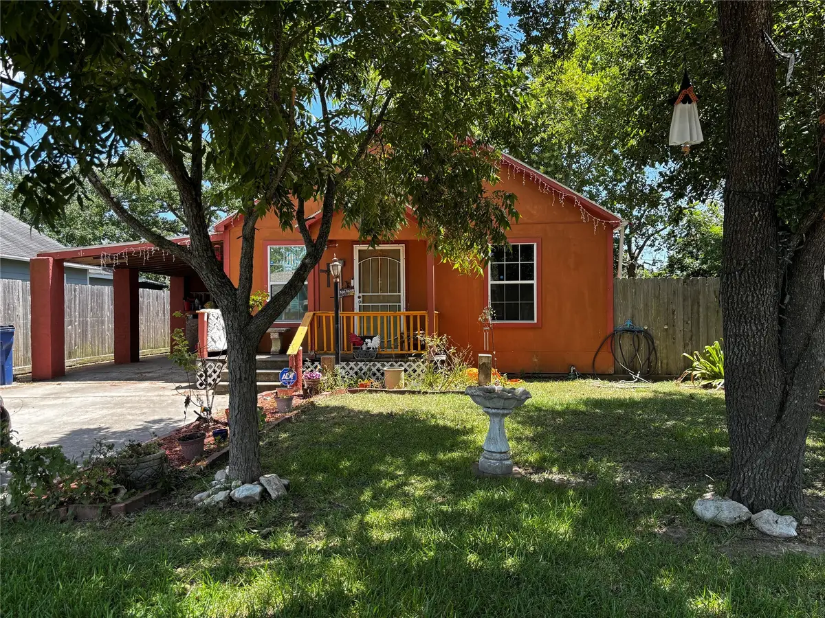 2317 35th Avenue N, Texas City, TX 77590 - Image #1