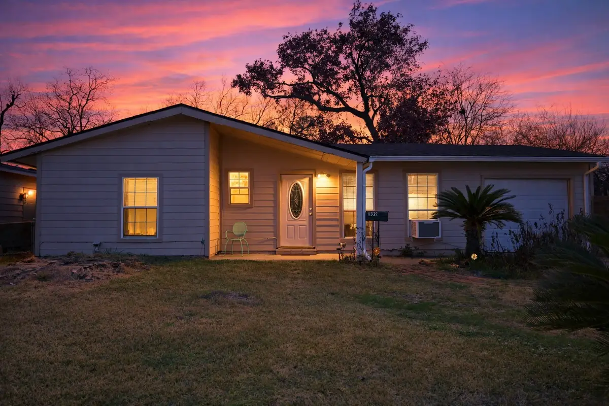 302 Glenmore Drive, Pasadena, TX 77503 - Image #1