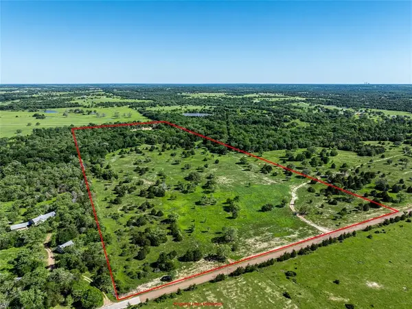 2839 Schoenst Road, Carmine, TX 78932