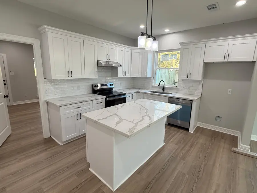 2651 Beaumont Avenue, Liberty, TX 77575 - Image #2