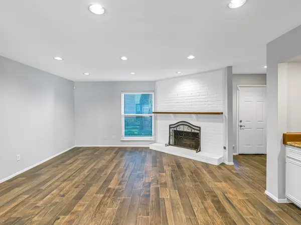 2568 Bering Drive, Houston, TX 77057