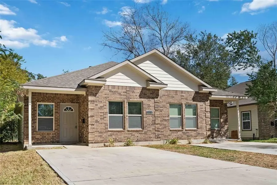 5105 Southwind Street #A&B, Houston, TX 77033 - #3