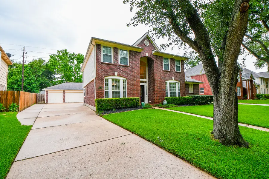 8111 Meadow Vista Drive, Missouri City, TX 77459 - Image #3