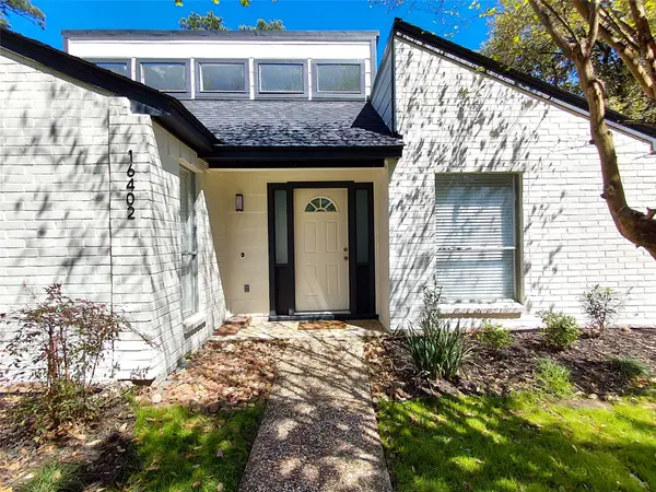 16402 Lobo Lane, Spring, TX 77379