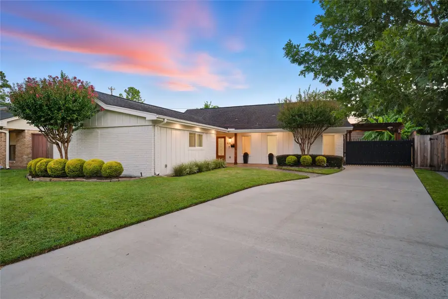 535 Azaleadell Drive, Houston, TX 77018 - Image #3