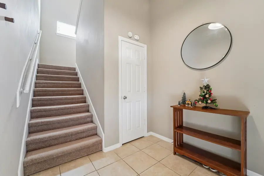 163 N Binnacle Court #B, Willis, TX 77318 - Image #2