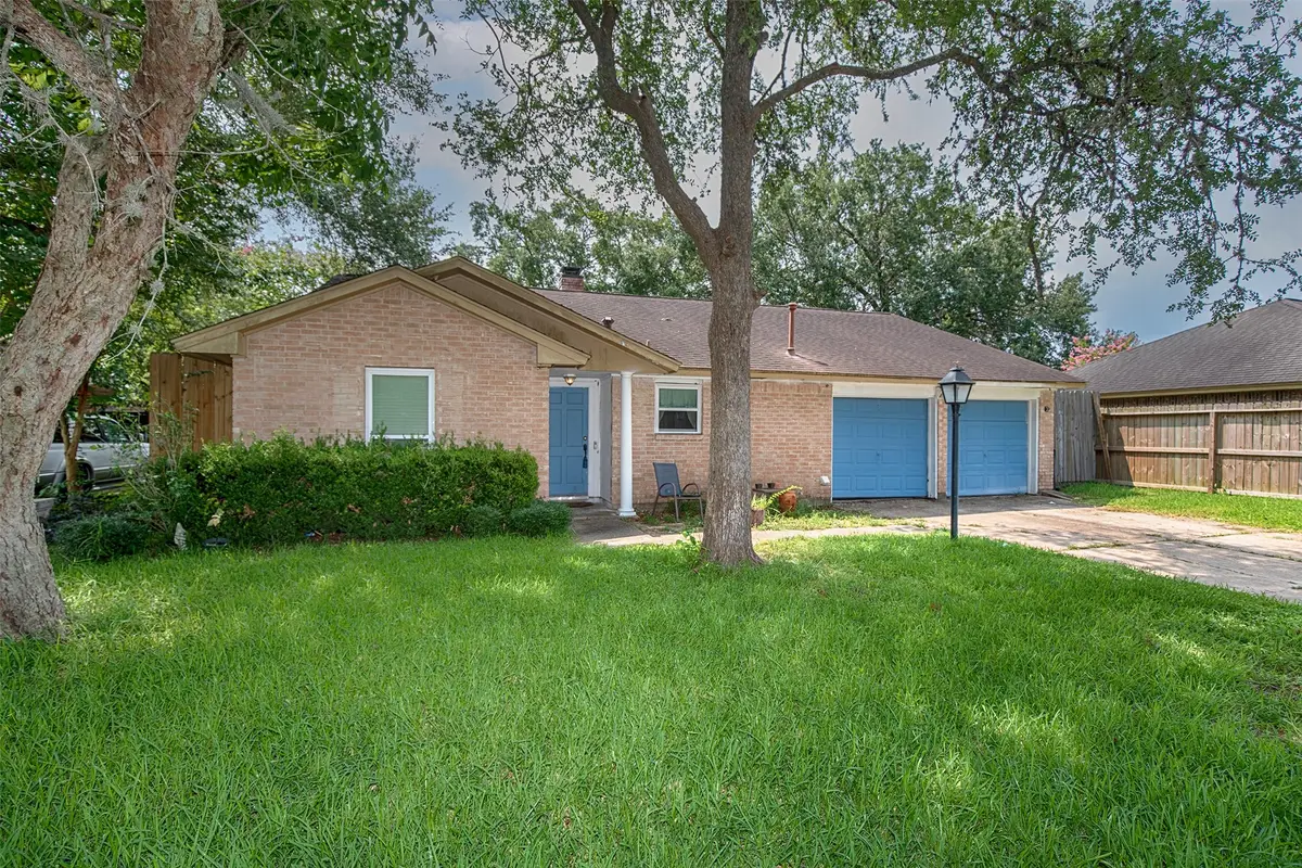 5011 Encino Court, Friendswood, TX 77546 - #1