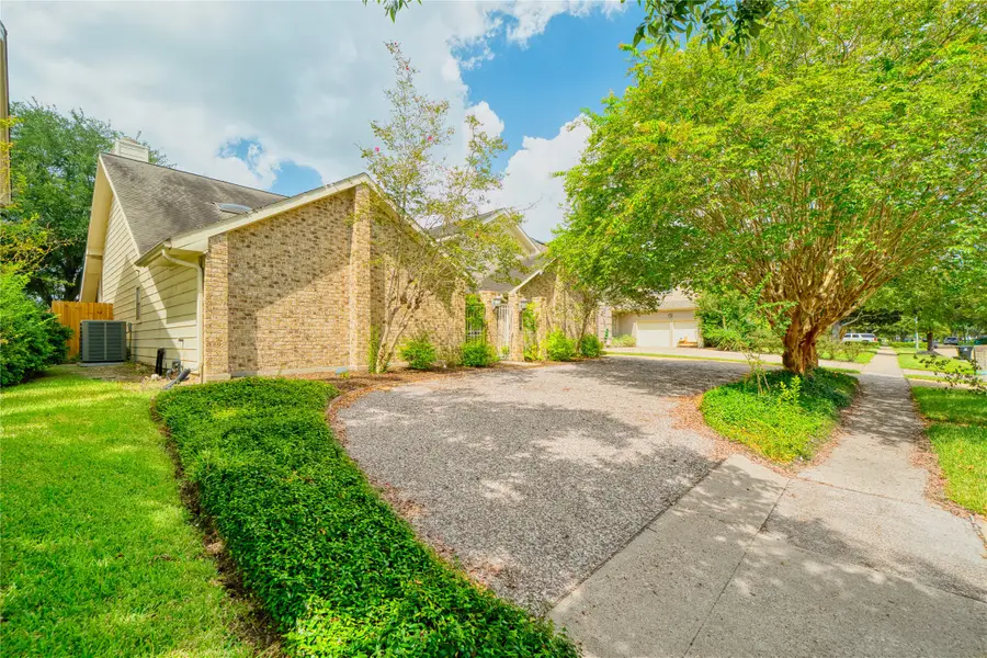 8018 Candle Lane, Houston, TX 77071 - Image #3