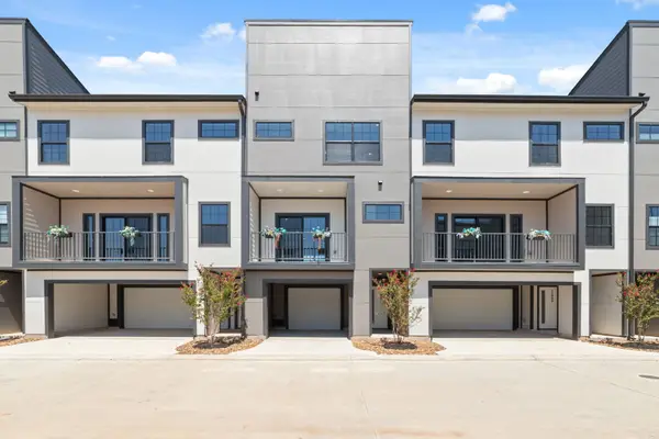 11942 S Hoa Sen Circle, Houston, TX 77072