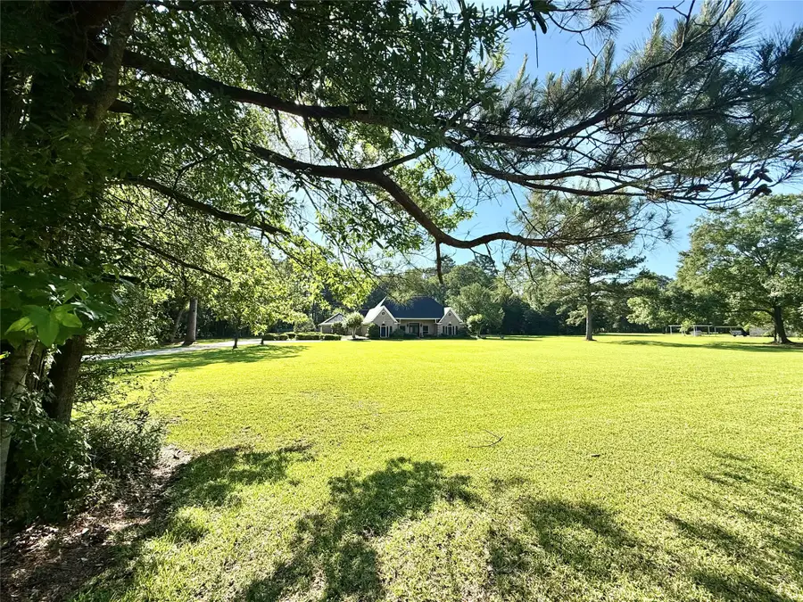 945 S Main Street, Vidor, TX 77662 - #3