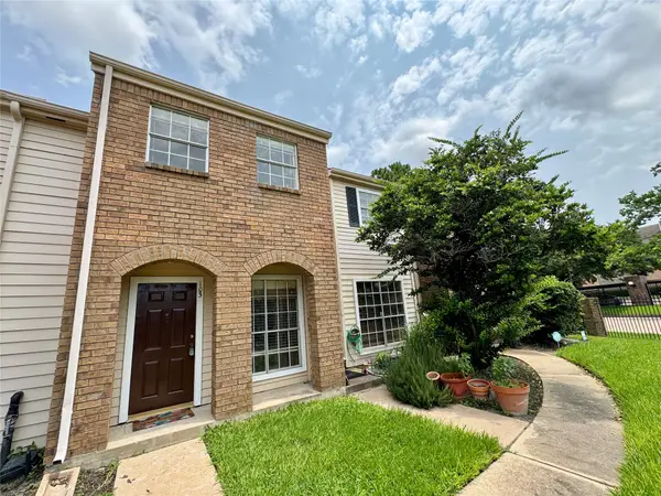 2002 Gentryside Drive #103, Houston, TX 77077