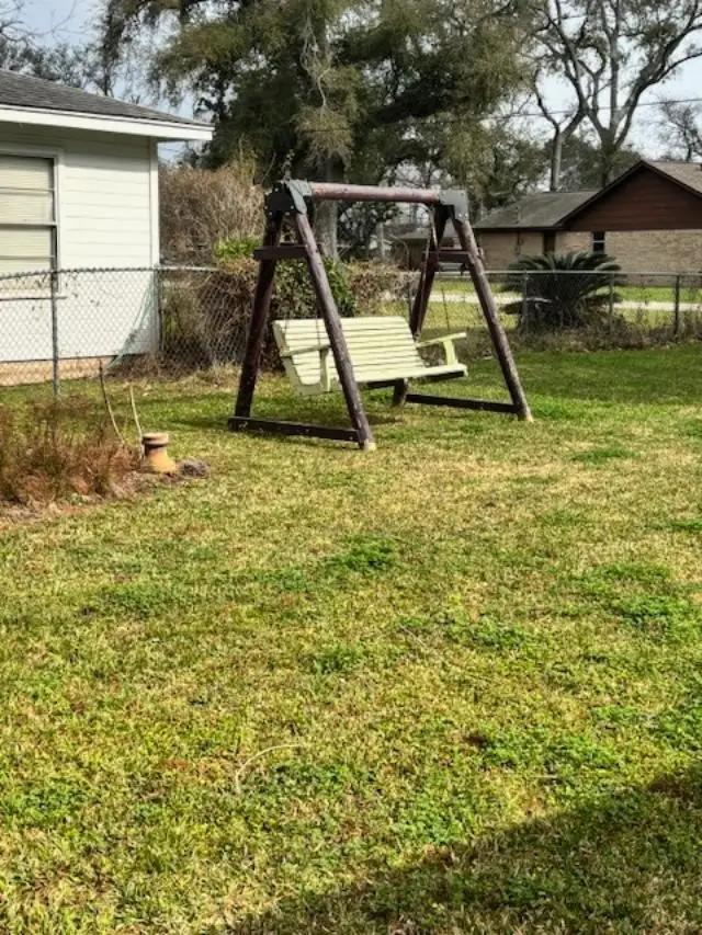 700 Wesley Drive Drive, Clute, TX 77531 - #1