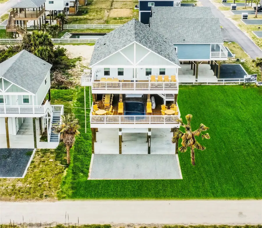 1038 Victoria Lane, Gilchrist, TX 77617 - Image #2