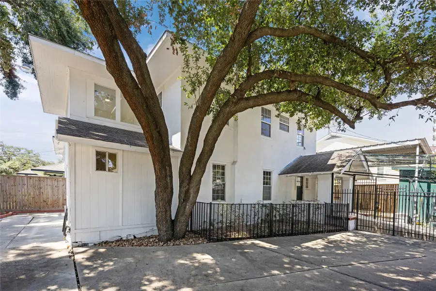 3818 Brandt Street, Houston, TX 77006 - Image #2