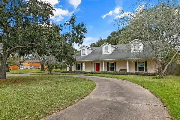 9011 Tavenor Ln, Houston, TX 77075