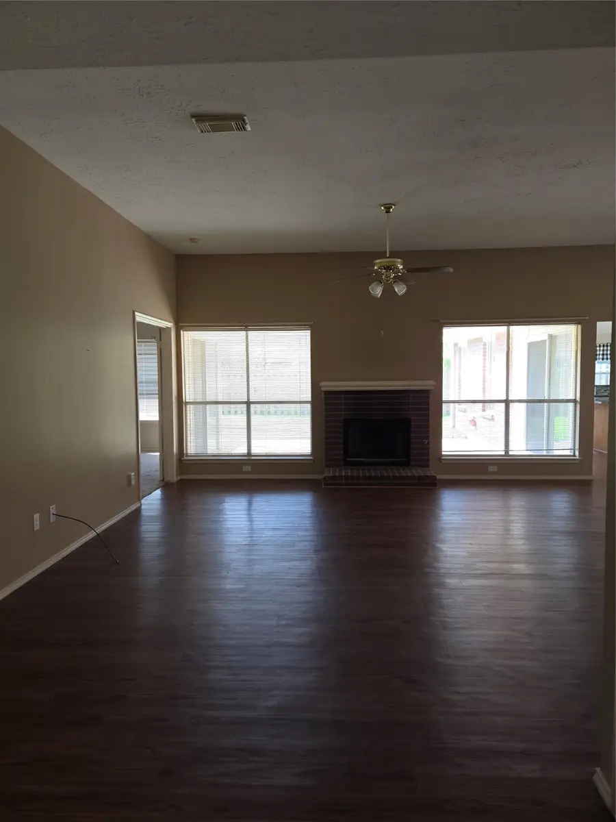 2730 N Larkspur Circle, Pearland, TX 77584 - Image #2