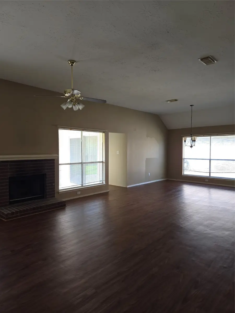 2730 N Larkspur Circle, Pearland, TX 77584 - Image #3