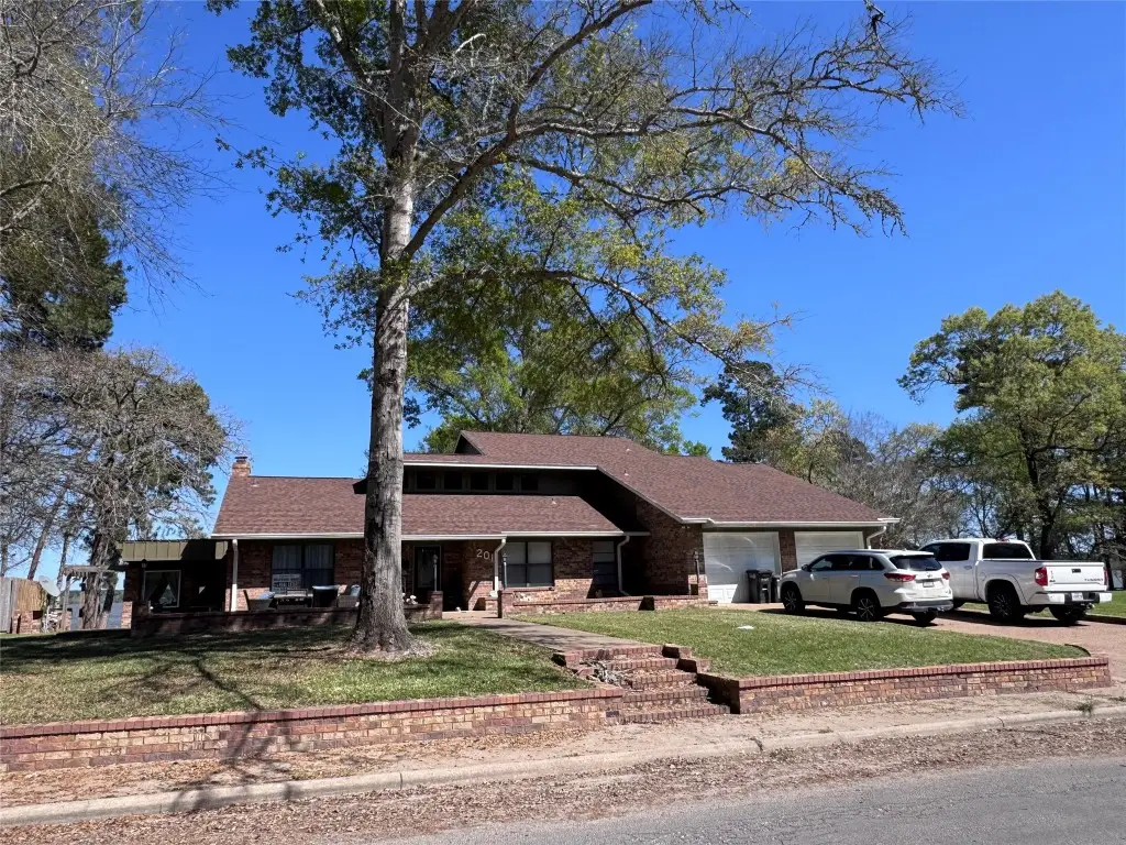 201 Westwood Drive E, Trinity, TX 75862 - #1