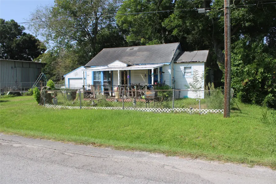 4402 3rd Street, Bacliff, TX 77518 - #2