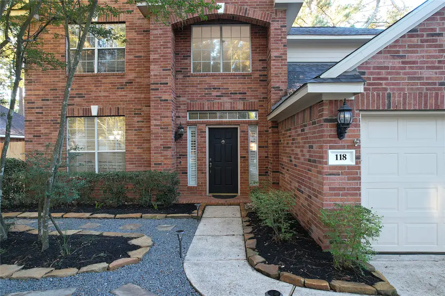 118 W Hobbit Glen Drive, The Woodlands, TX 77384 - Image #2