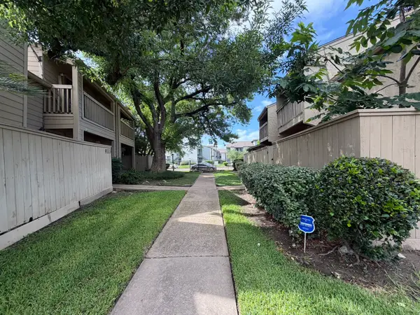 9333 Pagewood Lane, Houston, TX 77063