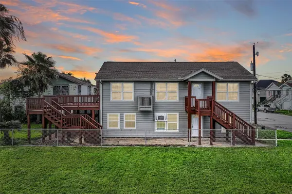 1029 62nd Street, Galveston, TX 77551