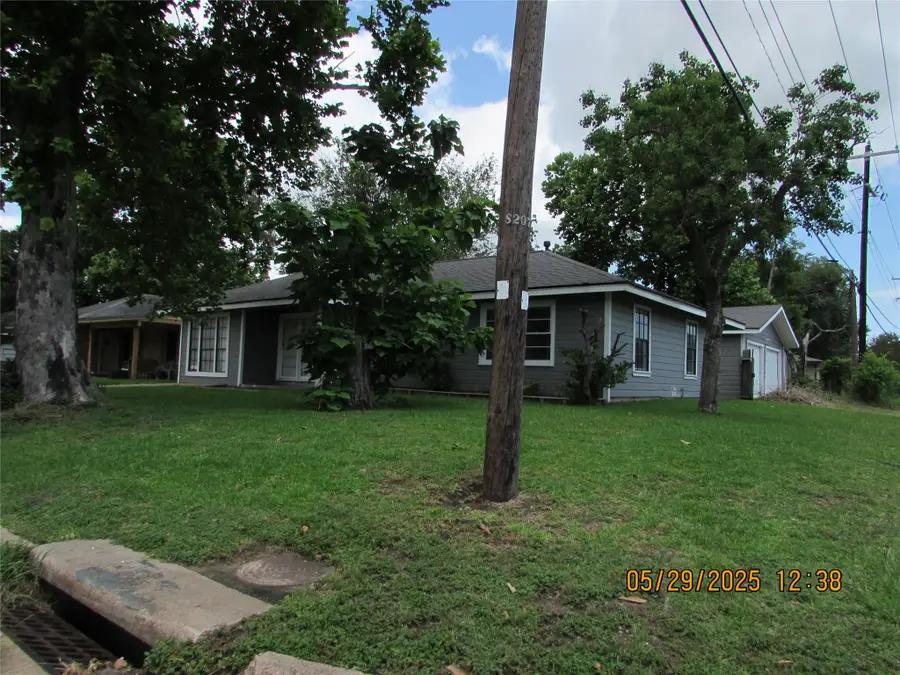 2902 Tarpey Avenue, Texas City, TX 77590 - Image #2