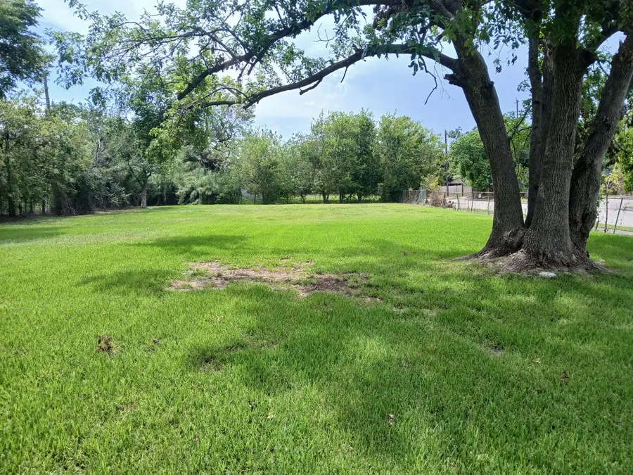 5916 Engleford Street, Houston, TX 77026 - Image #3