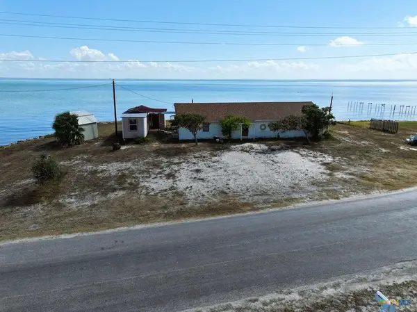 213 S Ocean Drive, Port Lavaca, TX 77979