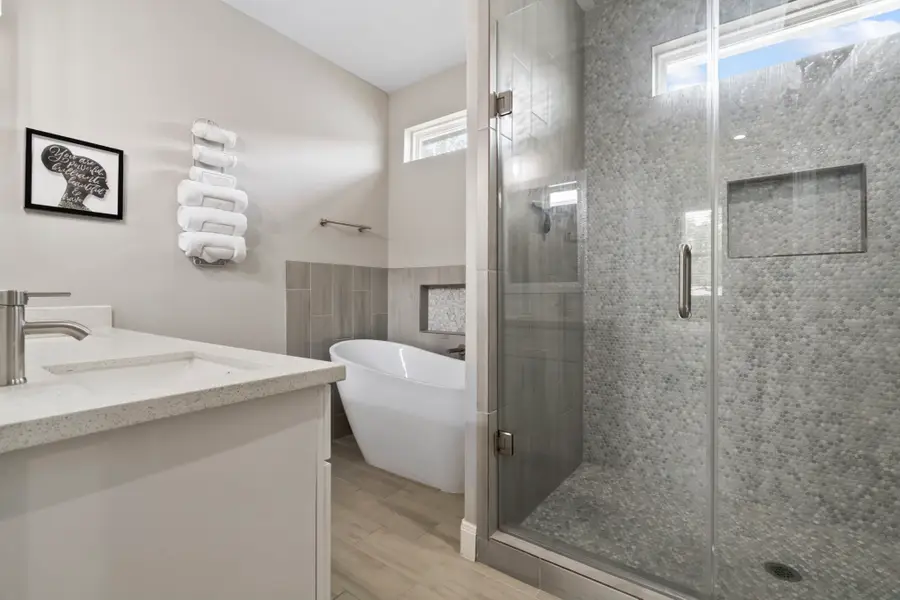 7393 Fairway Drive #B, Houston, TX 77087 - Image #3