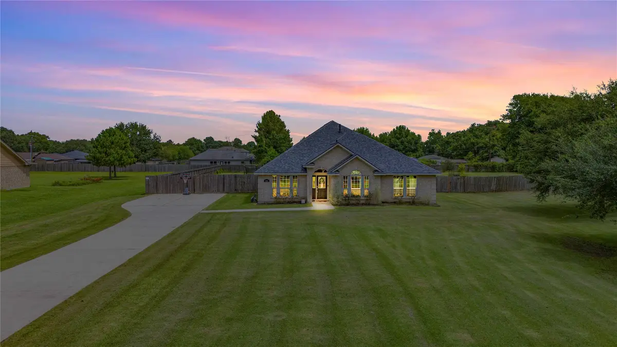 1001 Oak Street, Anahuac, TX 77514 - #1