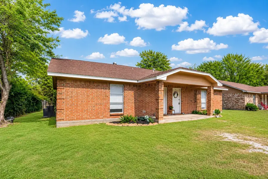 406 W Oak Street, Highlands, TX 77562 - #2