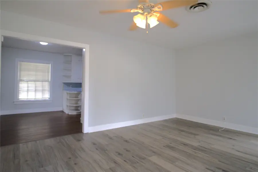 1109 Manor Drive, Victoria, TX 77901 - Image #3