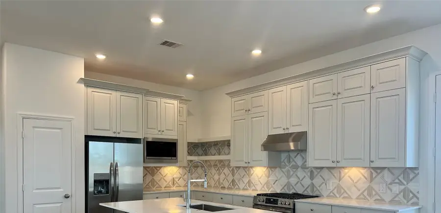 13067 Pine Trace Street, Magnolia, TX 77354 - Image #2