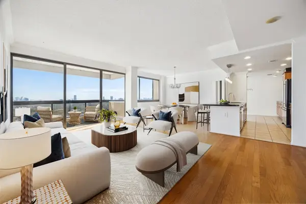 49 Briar Hollow Lane #1704, Houston, TX 77027