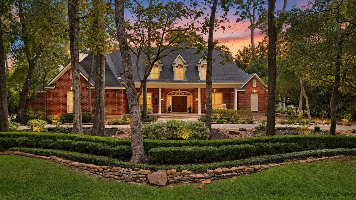 7 Pastoral Pond Circle, The Woodlands, TX 77380 - #1